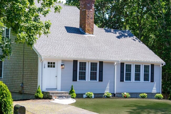 property at 28 Seminole Dr