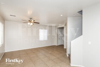 9825 Venus Lake Ct in Las Vegas, NV - Building Photo - Building Photo