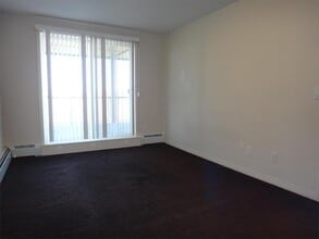 9120 96 Ave in Grande Prairie, AB - Building Photo - Building Photo