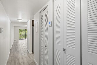 2039 Coral Ridge Dr in Coral Springs, FL - Building Photo - Building Photo