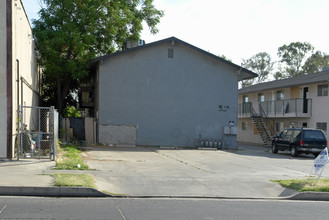 219 W 12th St in Merced, CA - Building Photo - Building Photo