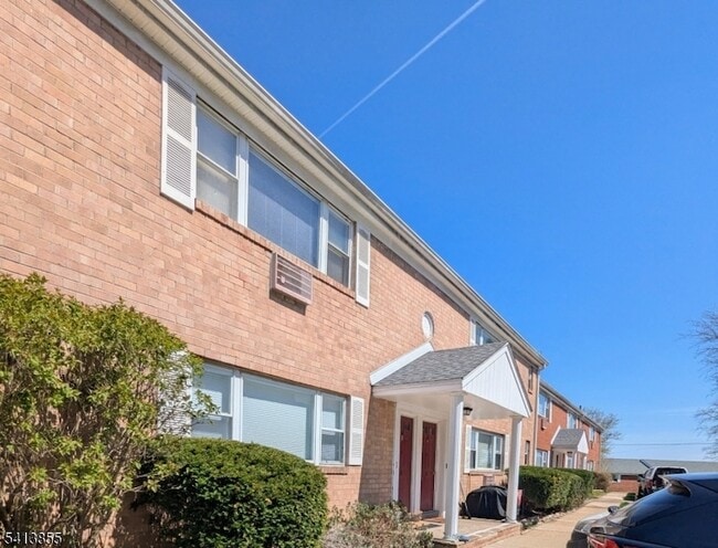 2467 State Route 10  Unit 7-4B in Morris Plains, NJ - Building Photo - Building Photo