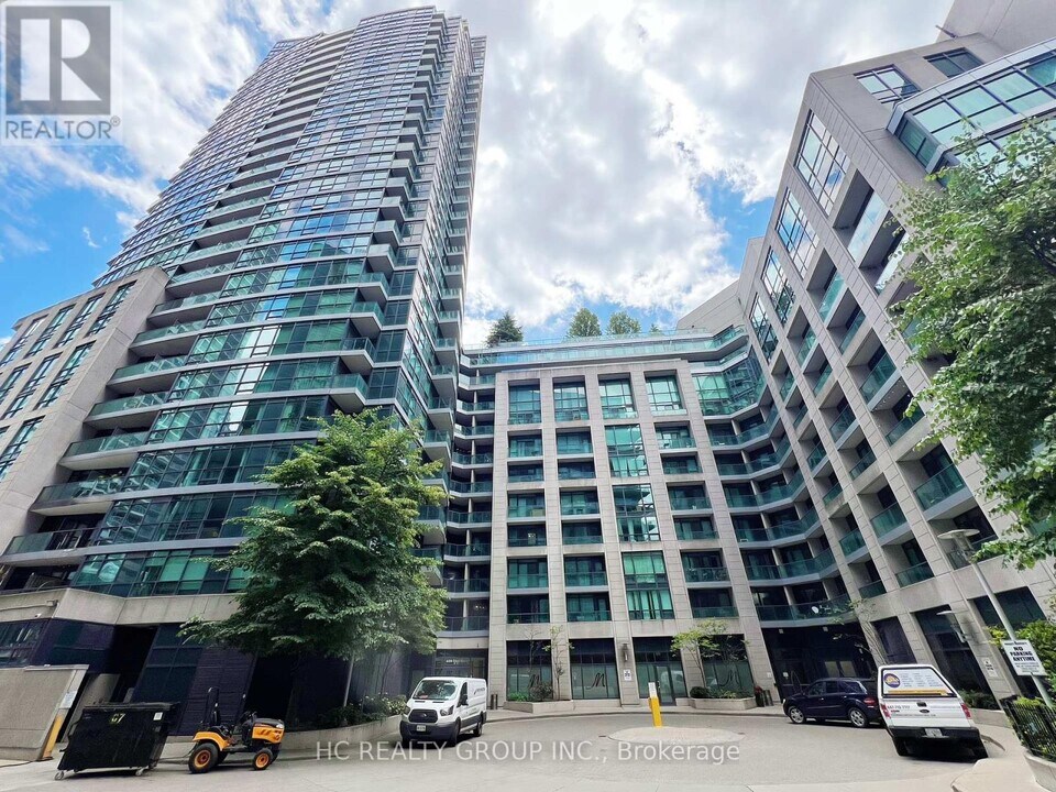 600-600 Fleet St in Toronto, ON - Building Photo