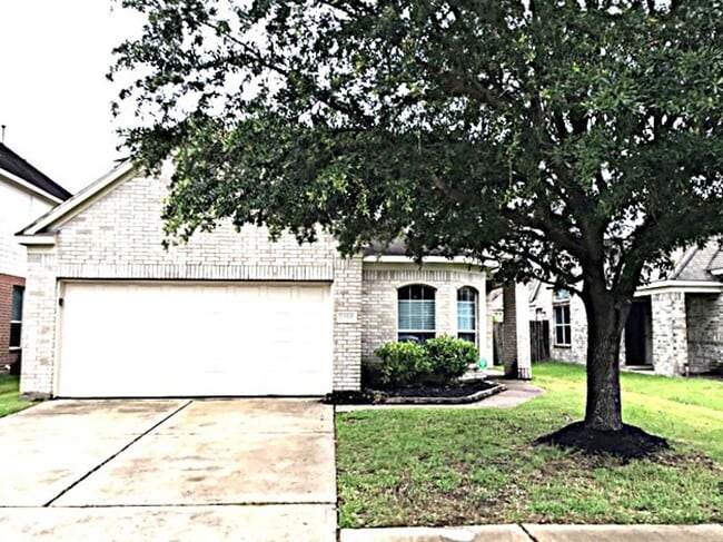 property at 15515 Elm Leaf Pl