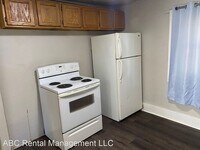 312 Superior St photo'