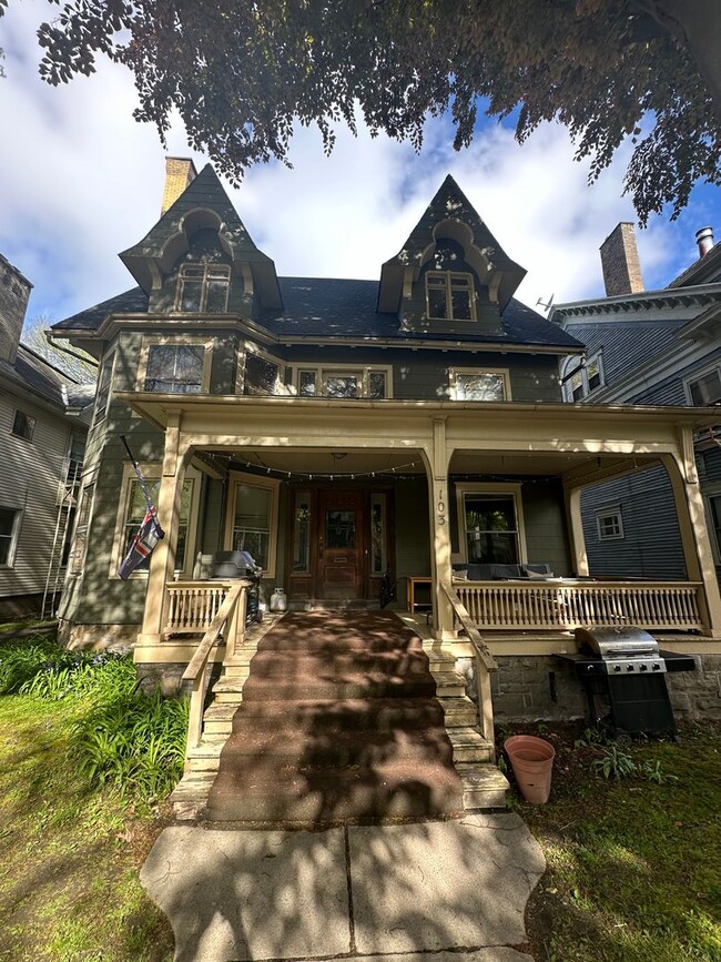 103 Dartmouth St in Rochester, NY - Building Photo - Building Photo