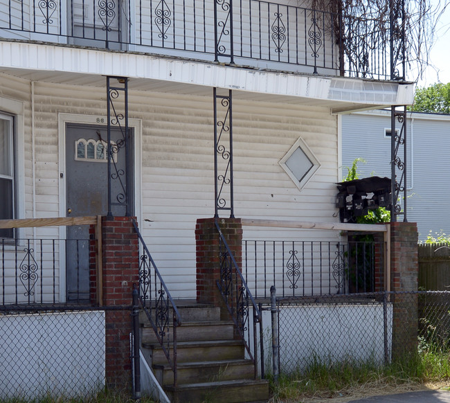 86 Beetle St in New Bedford, MA - Foto de edificio - Other