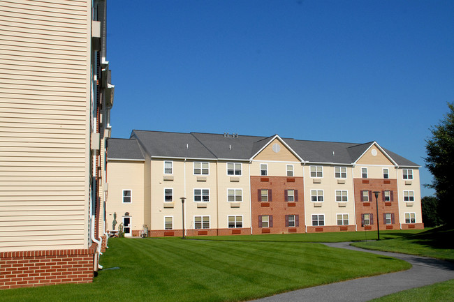 Fairview Meadows in Lititz, PA - Building Photo - Building Photo