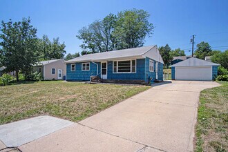 2701 S Norton Ave in Sioux Falls, SD - Building Photo - Building Photo