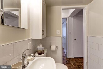 3901 Tunlaw Rd NW-Unit -606 in Washington, DC - Building Photo - Building Photo