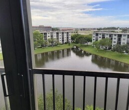 2217 Cypress Island Dr in Pompano Beach, FL - Building Photo - Building Photo