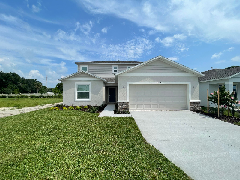 33764 Sky Blossom Cir in Leesburg, FL - Building Photo