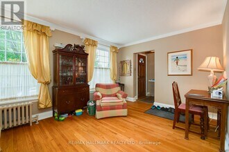 42 Hunt Club Dr in Toronto, ON - Building Photo - Building Photo