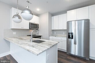 45 W Haines St, Unit 303 in Philadelphia, PA - Building Photo - Building Photo