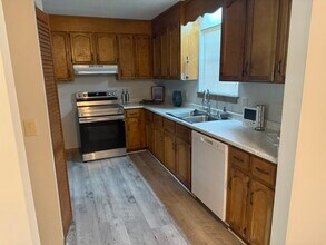 800 Mountain View Ct, Unit B in Greer, SC - Building Photo - Building Photo