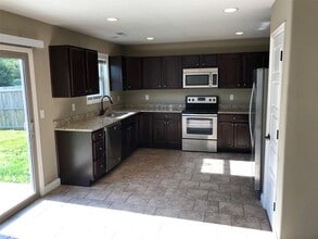 114 Prairie Bluffs Dr in Wentzville, MO - Building Photo - Building Photo