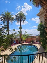 The Castle Apartments in Tucson, AZ - Foto de edificio - Building Photo