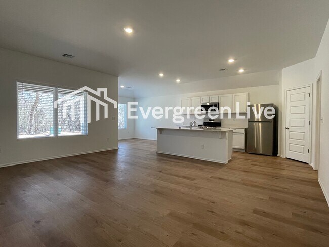 3908 Olivia St in Mustang, OK - Building Photo - Building Photo