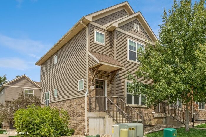 905 Scott Park Dr in Iowa City, IA - Building Photo