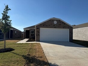 1716 Breckenridge St in Springdale, AR - Building Photo - Building Photo