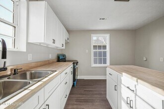 216 Dameron Ave in Knoxville, TN - Building Photo - Building Photo