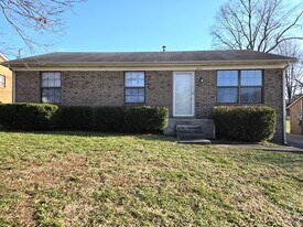 3816 Belleau Wood Dr in Lexington, KY - Building Photo