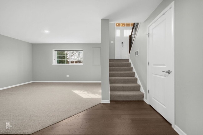 231 Lakeshore Dr in Oswego, IL - Building Photo - Building Photo