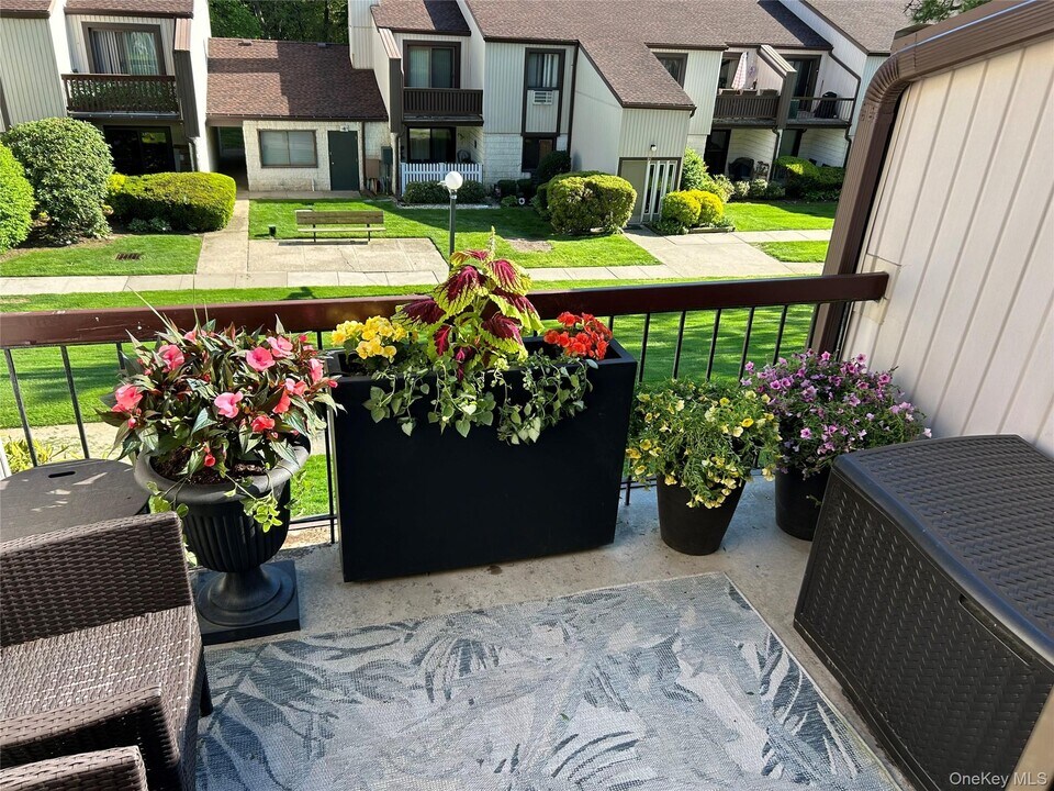 34 Richmond Blvd in Ronkonkoma, NY - Foto de edificio