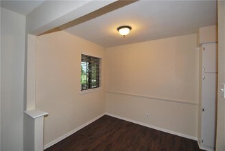 5004 Live Oak St-Unit -209 in Dallas, TX - Building Photo - Building Photo