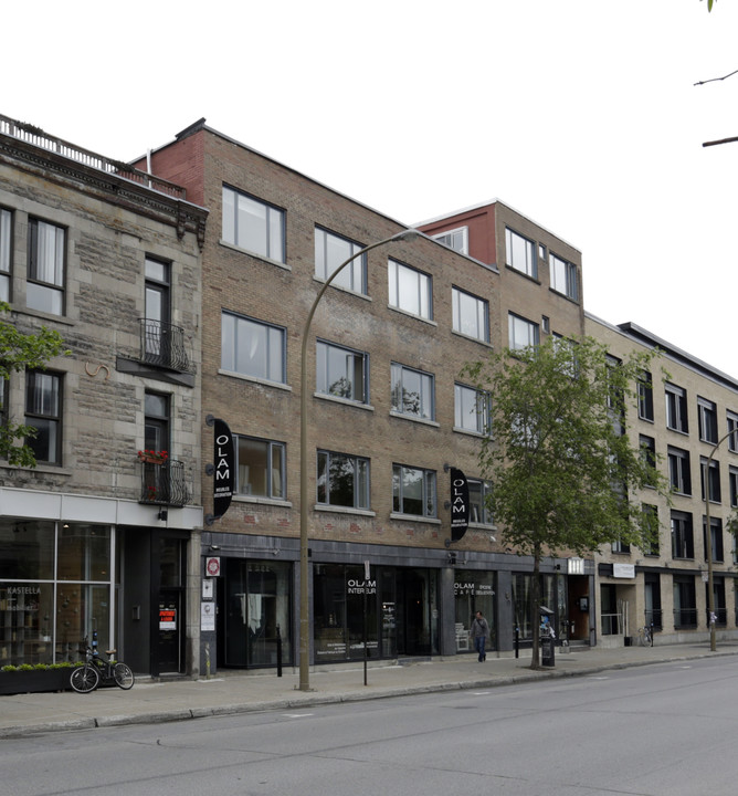 5329-5337 Saint-Laurent Boul in Montréal, QC - Building Photo