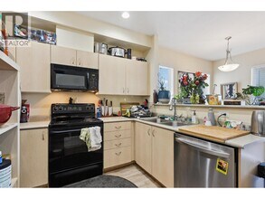 160 Pembina St in New Westminster, BC - Building Photo - Building Photo