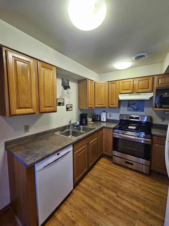 472 Overlook Ct in Warrens, WI - Building Photo - Building Photo