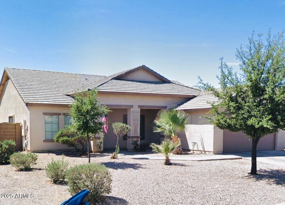 2361 W Quick Draw Way in San Tan Valley, AZ - Building Photo