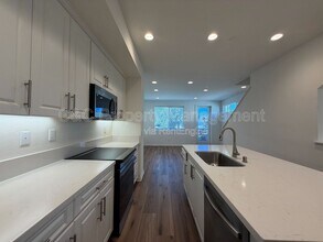 223 S Johnson Ave in El Cajon, CA - Building Photo - Building Photo