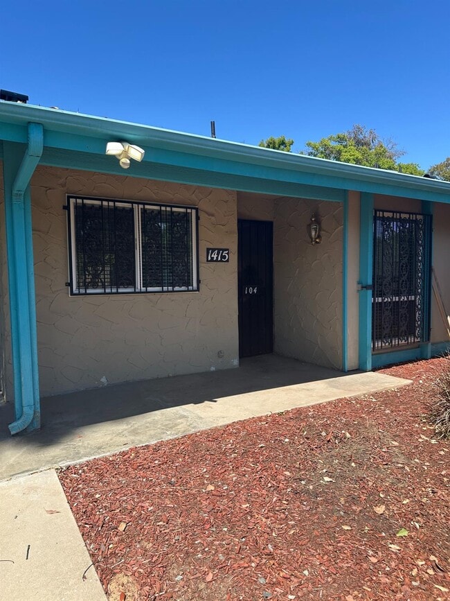1415 E Rialto Ave