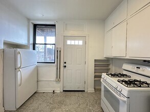 4333 N Wolcott Ave, Unit 4333 N Wolcott in Chicago, IL - Building Photo - Building Photo