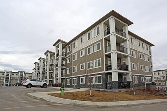 444 Sage Valley Dr NW in Calgary, AB - Building Photo - Building Photo