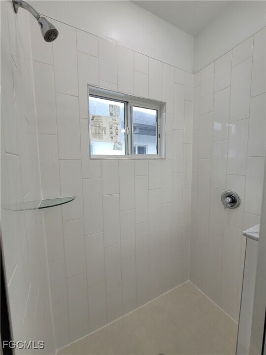 3517 SW Santa Barbara Pl in Cape Coral, FL - Building Photo