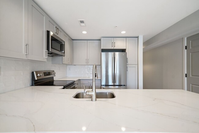 property at 5 N Walnut St
