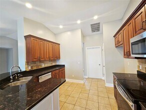 8935 Esguerra Ln in Orlando, FL - Building Photo - Building Photo