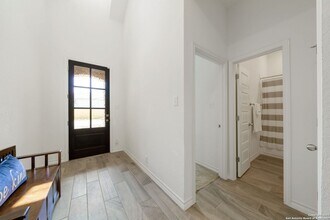 1524 Leeds Park in Bulverde, TX - Building Photo - Building Photo