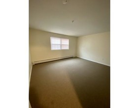 363 Hildreth St in Lowell, MA - Building Photo - Building Photo