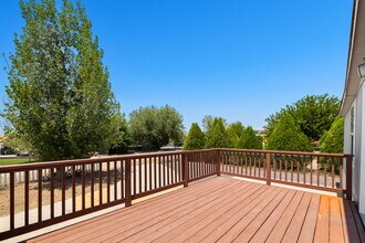 24255 N Cleveland St in Paulden, AZ - Building Photo - Building Photo