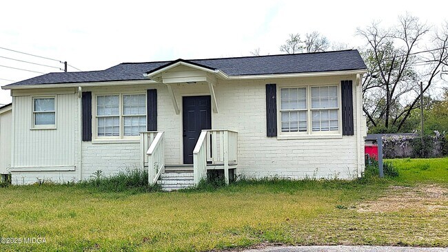 property at 830 Lynhaven Ave