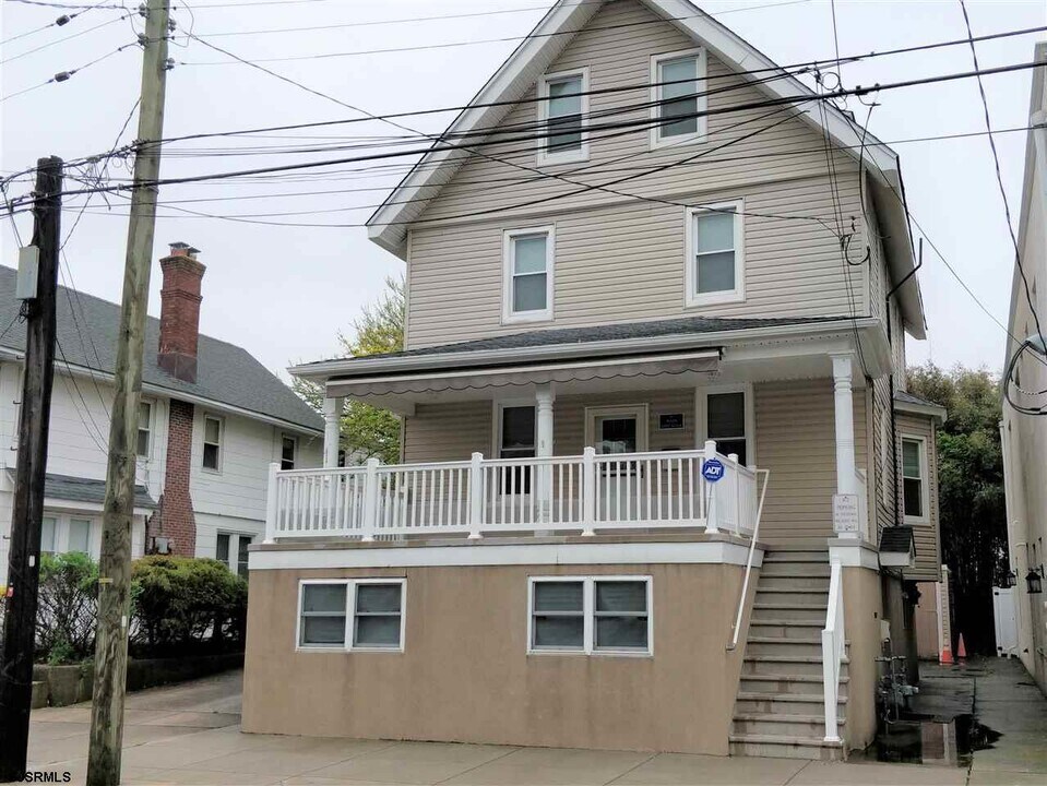 15 S Little Rock Ave in Ventnor City, NJ - Building Photo