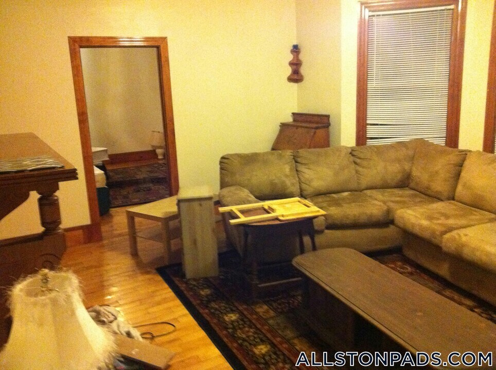 36 Linden St in Boston, MA - Building Photo