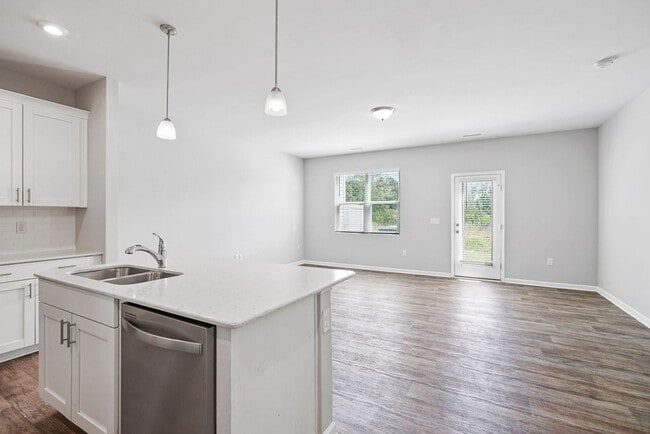 201 Liam St in Clayton, NC - Building Photo - Building Photo