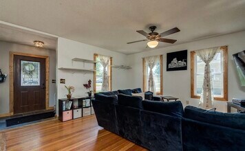 415 8th St N in Mountain Lake, MN - Building Photo - Building Photo