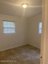 815 La Marche Dr in Jacksonville, FL - Building Photo - Building Photo