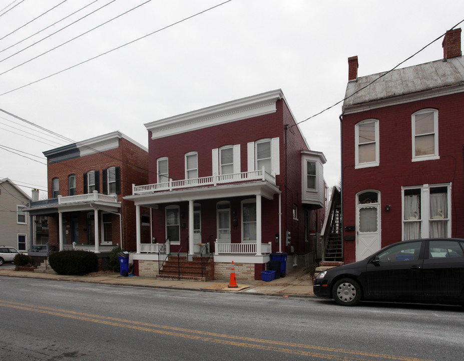 209-211 W 5th St in Frederick, MD - Building Photo